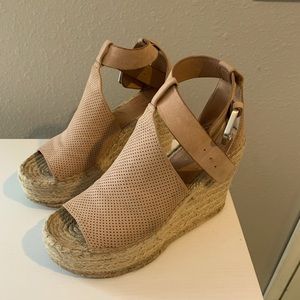 MARC FISHER ESPADRILLE WEDGE